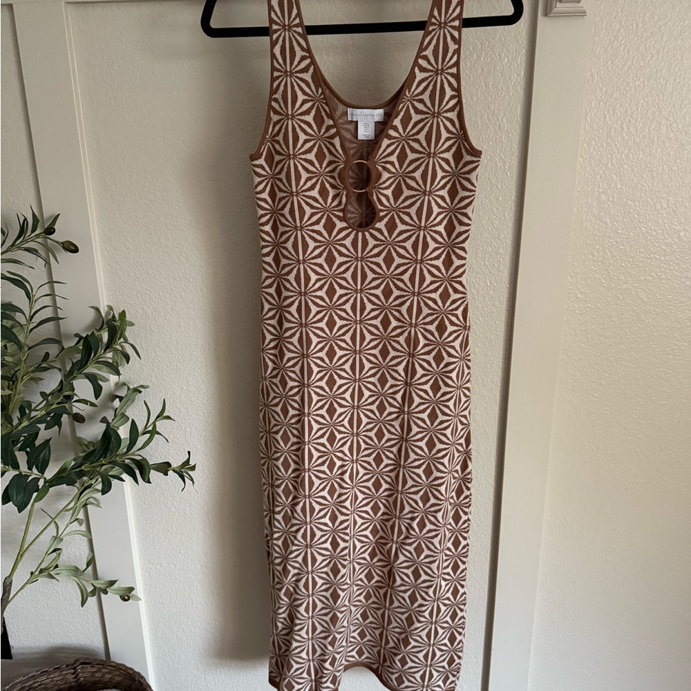House of Harlow 1960 Brown and Cream Geometric MIDI Dress